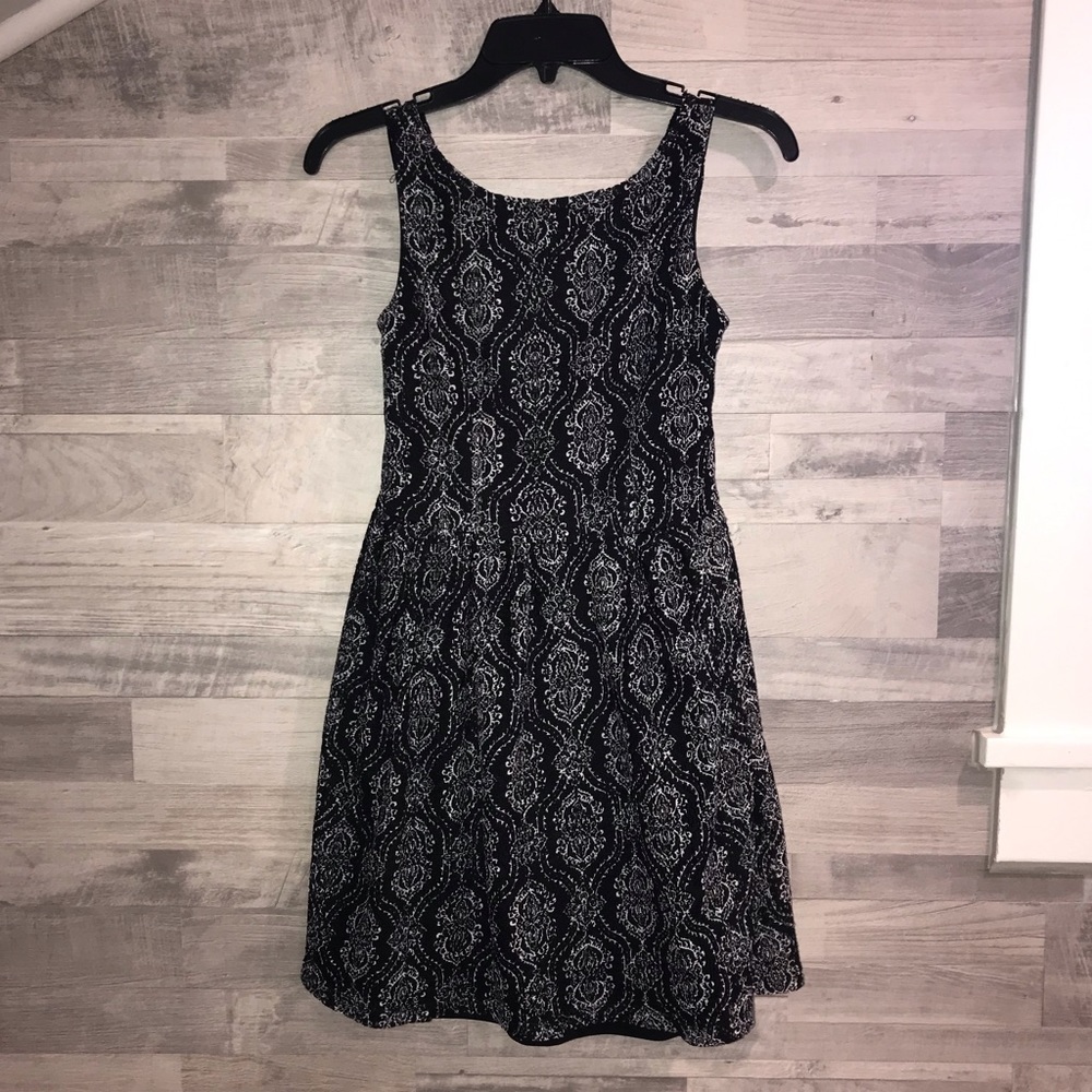 Xhilaration Dress with high neck and “v” back Sz S